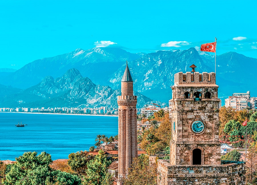 Alanya'da Gezilecek Yerler 82 Yivli Minare Camii